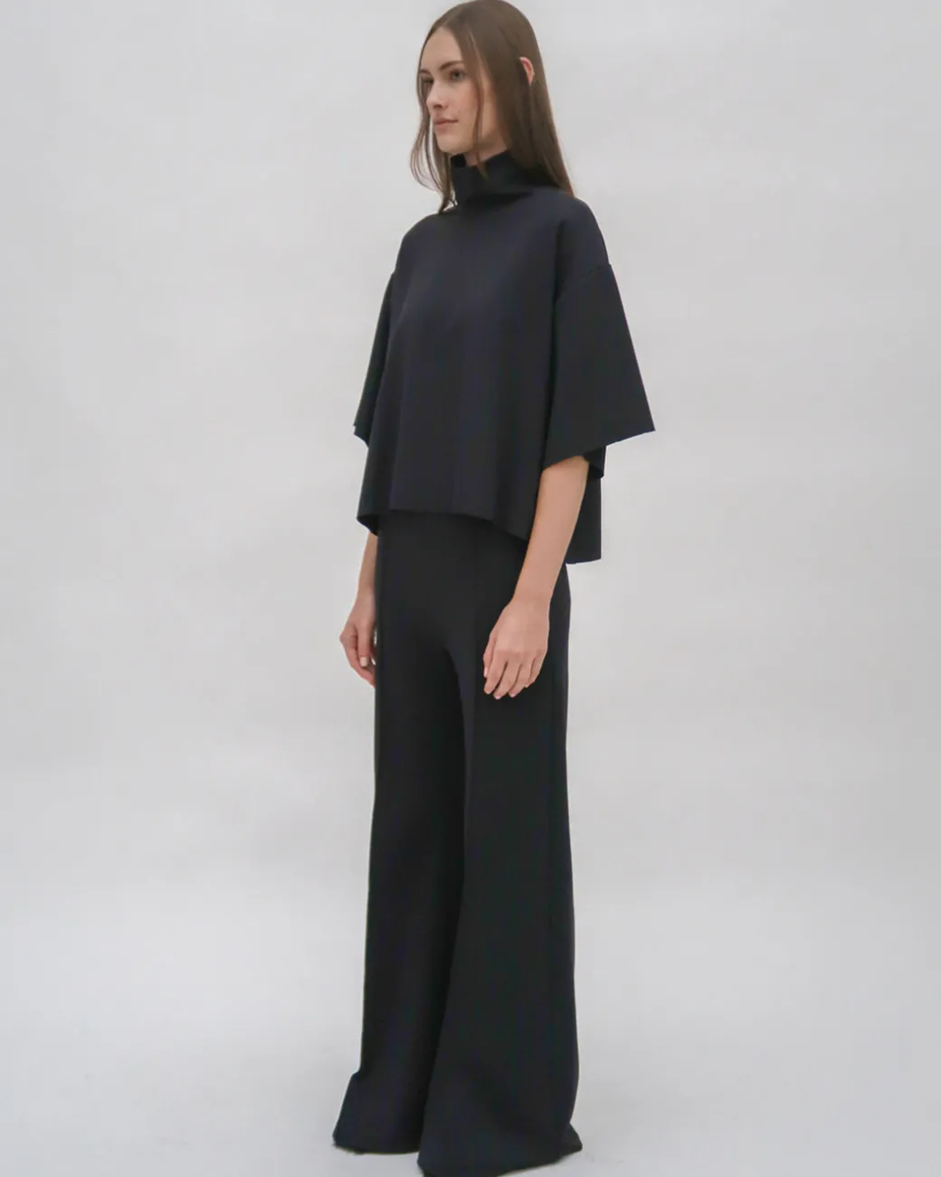BOXY TURTLENECK TOP
