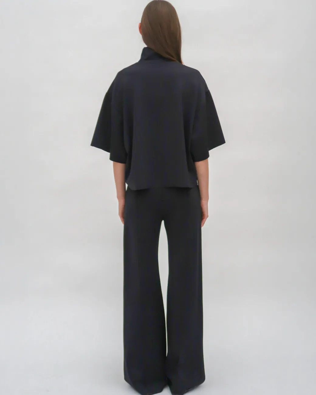 BOXY TURTLENECK TOP