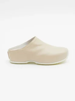 Closed Toe ECCO Clogs
