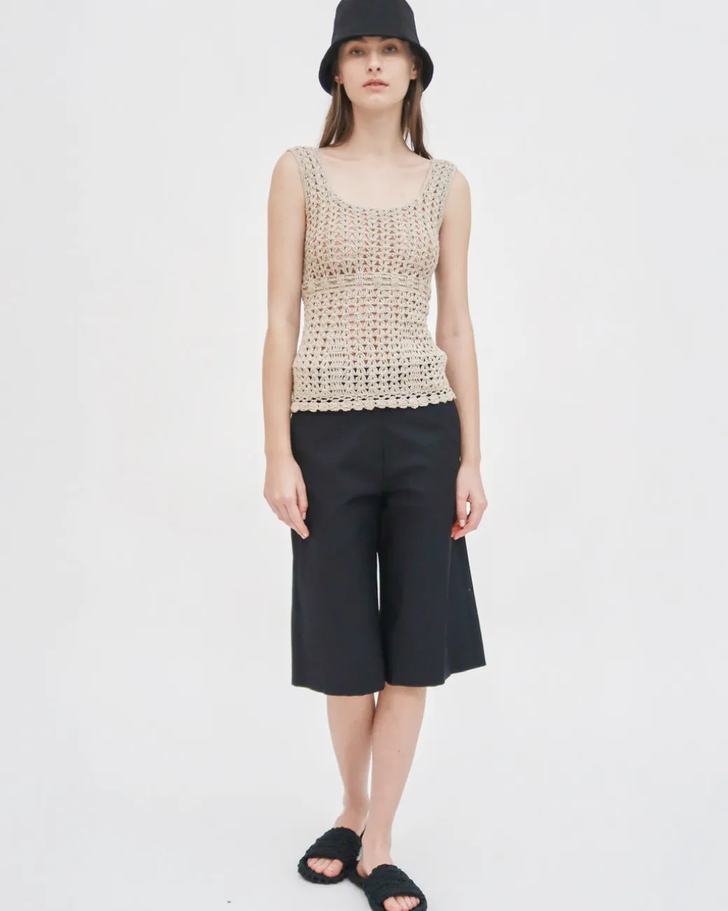 HAND CROCHET SQUARE NECK TANK