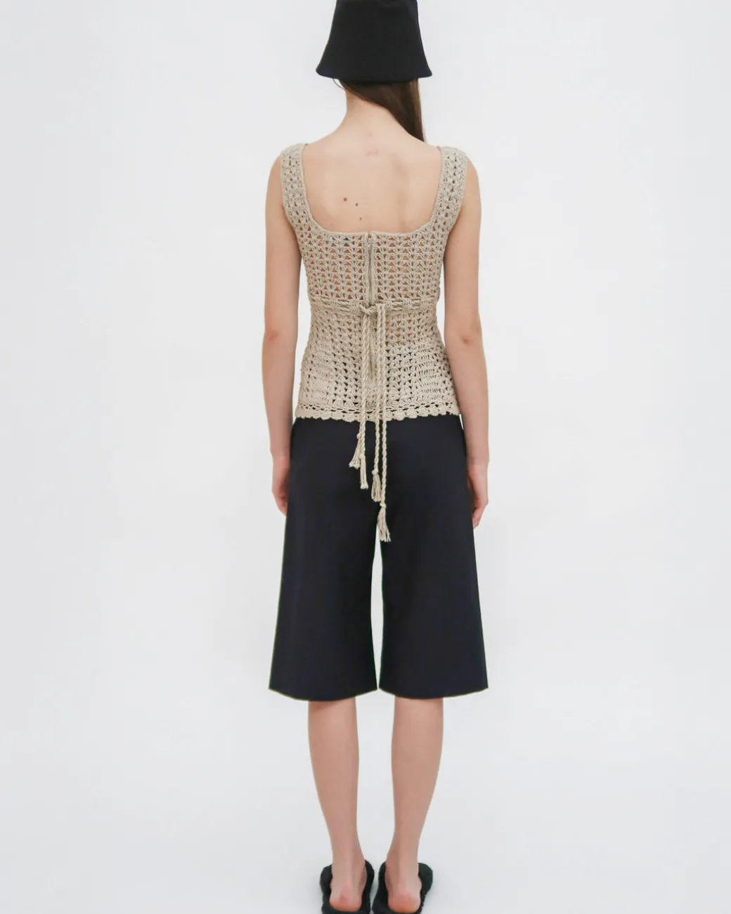 HAND CROCHET SQUARE NECK TANK
