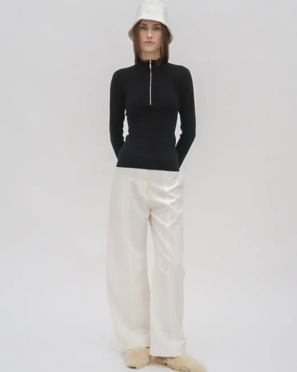 RIBBED ZIP UP TURTLENECK SWEATER