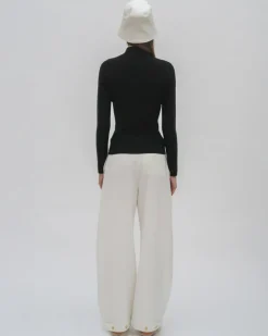 RIBBED ZIP UP TURTLENECK SWEATER