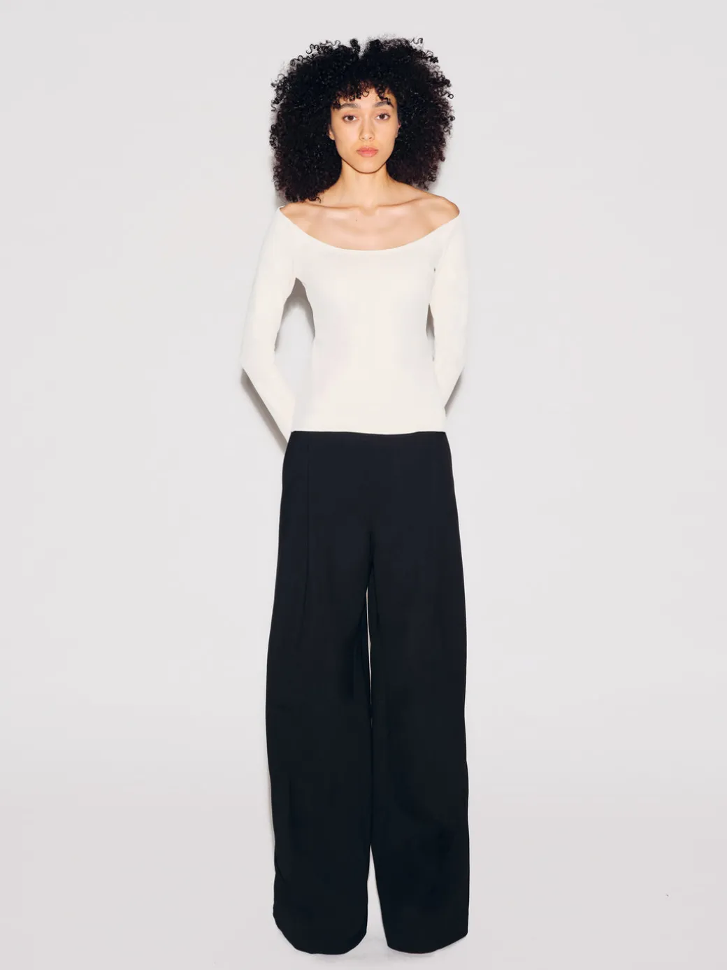 SCOOP NECK OFF THE SHOULDER TOP