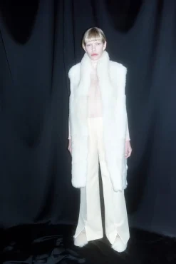 SHEER PLISSE TURTLENECK
