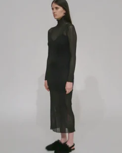 SHEER PLISSE TURTLENECK