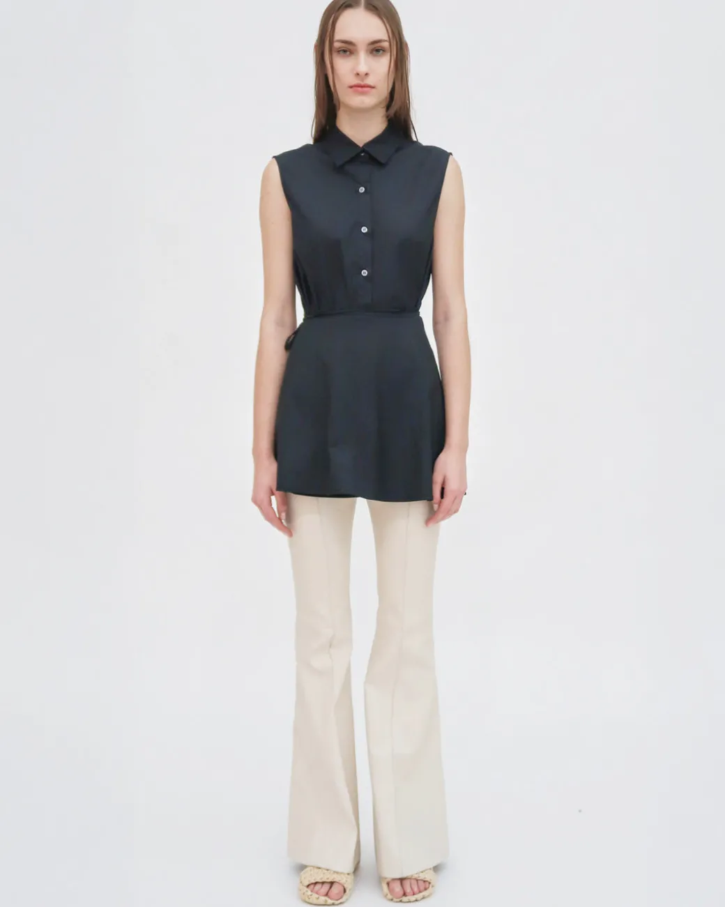SLEEVELESS ASYMMETRIC APRON SHIRT - STRETCH COTTON