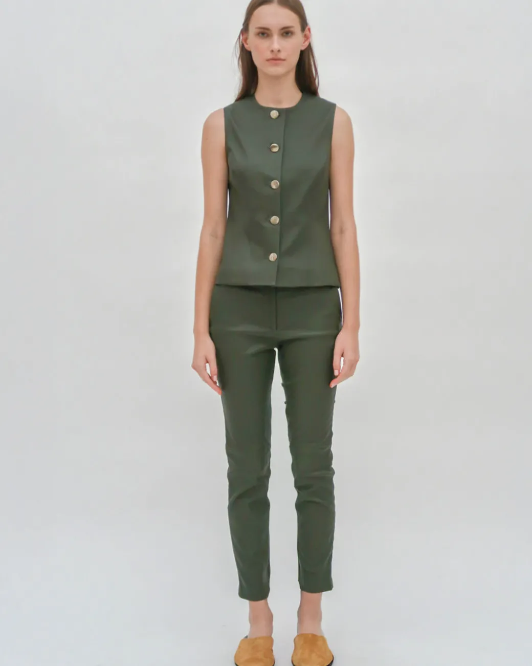 SLEEVELESS BUTTON FRONT TOP - STRETCH PLONGE