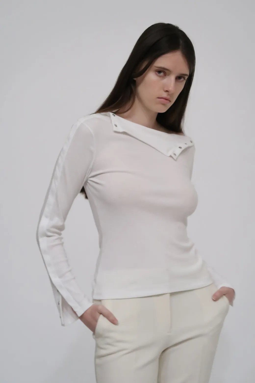 SNAP TURTLENECK TOP