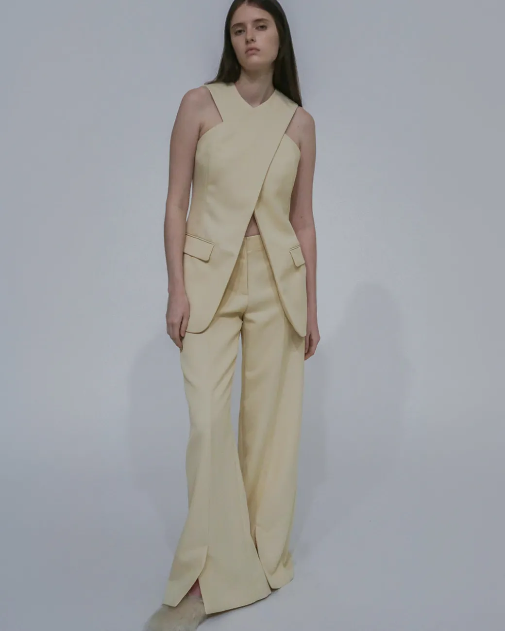 TAILORED CROSS FRONT TOP