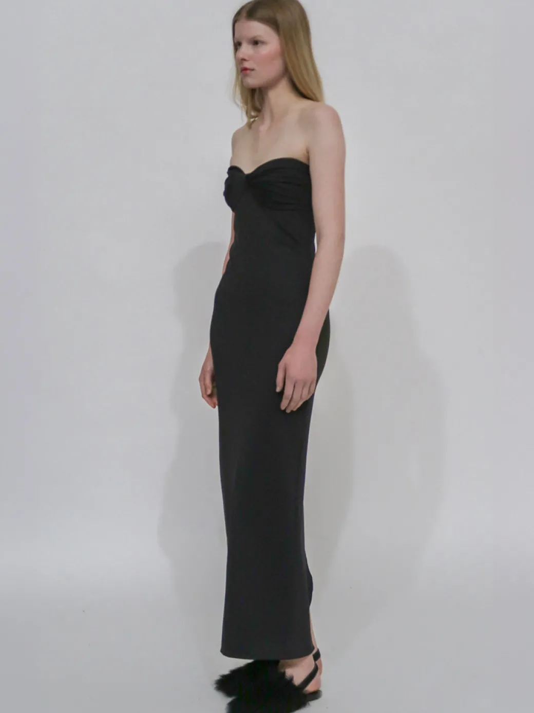 TWIST STRAPLESS DRESS