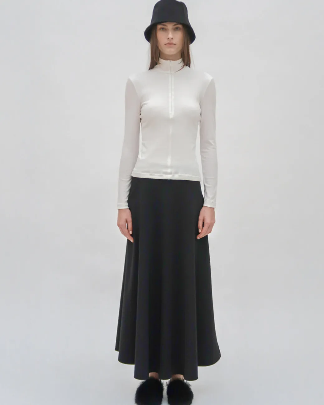 ZIP UP TURTLENECK TOP