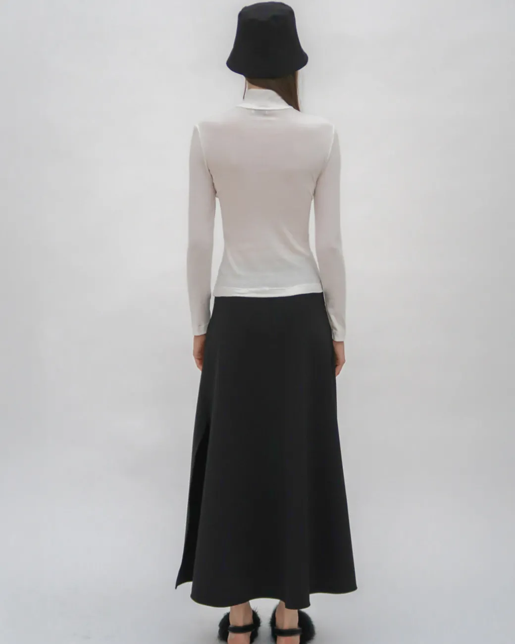 ZIP UP TURTLENECK TOP